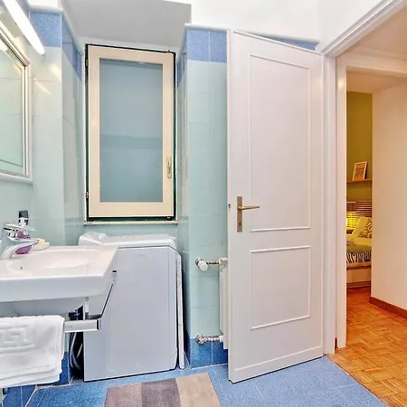 Parrotshouse Apartment